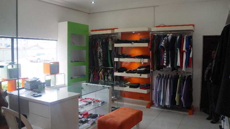 Knightsbridge Hotel Ikeja Esterno foto