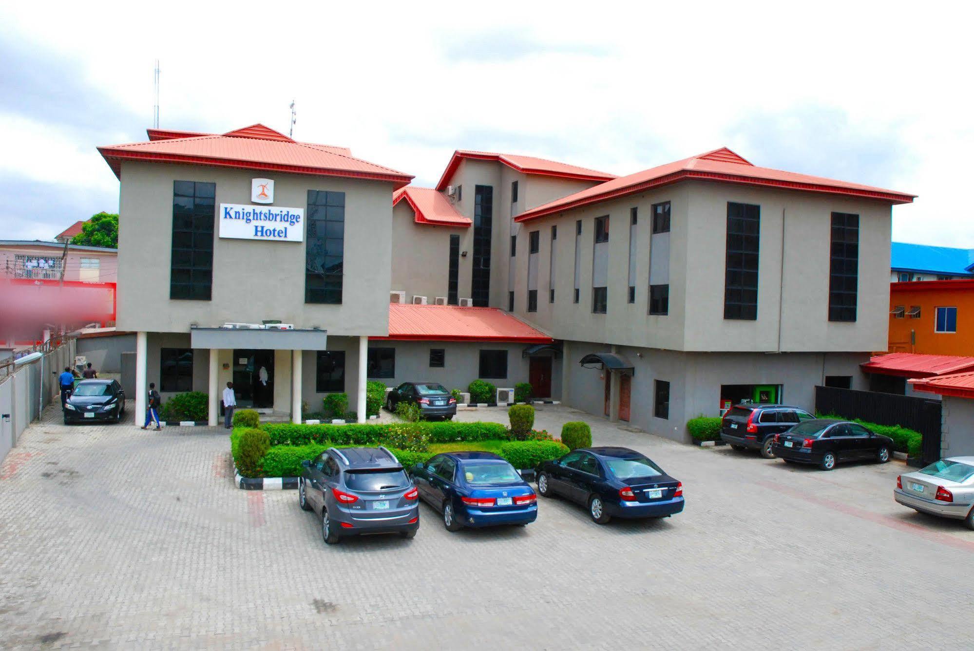 Knightsbridge Hotel Ikeja Esterno foto